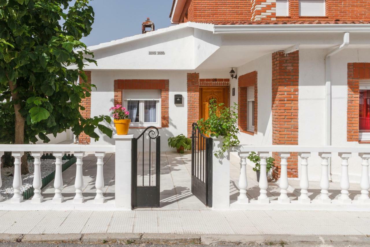 فيلا Casa Turistica El Navego Martin Munoz de las Posadas المظهر الخارجي الصورة